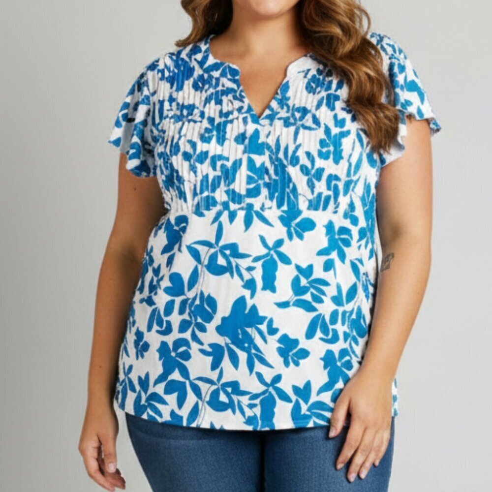 Bloomchic Blue & White Floral Pleated Blouse Size 26